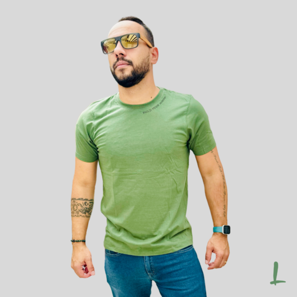Camiseta Premium Letters - Build your happy - Image 9