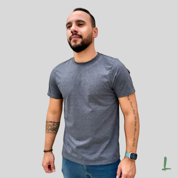 Camiseta Premium Letters - Build your happy - Image 7