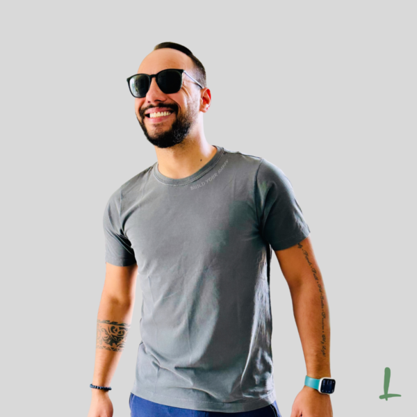 Camiseta Estonada Letters - Build your happy