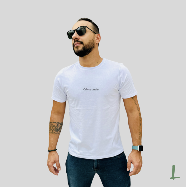 Camiseta Premium Letters - Calma Caraio