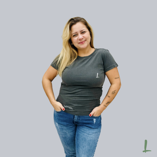 T-Shirt Estonada Letters - Básica