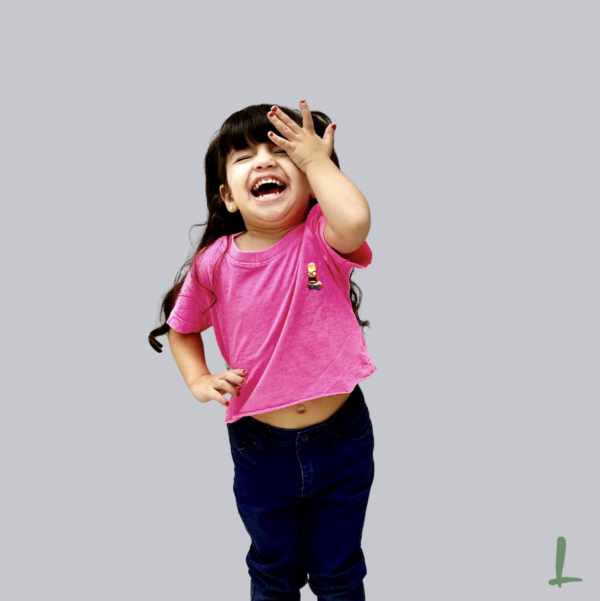 Cropped Infantil Estonado Letters - Raiva (Divertidamente) - Image 2