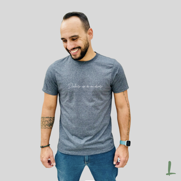 Camiseta Premium Letters - Dinheiro não dá em árvore - Image 5