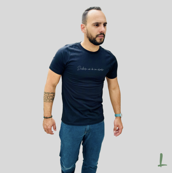 Camiseta Premium Letters - Dinheiro não dá em árvore - Image 3